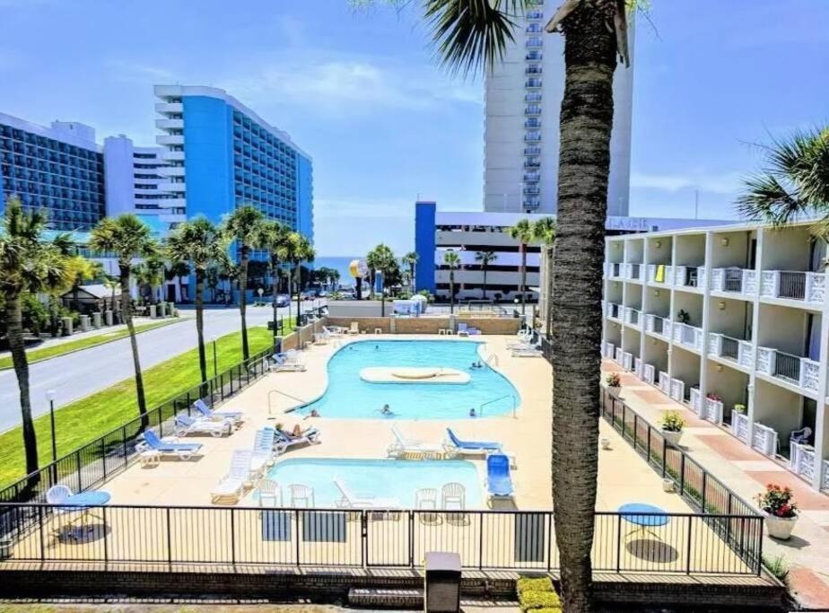 Pool Front & Across From Beach Миртъл Бийч Екстериор снимка